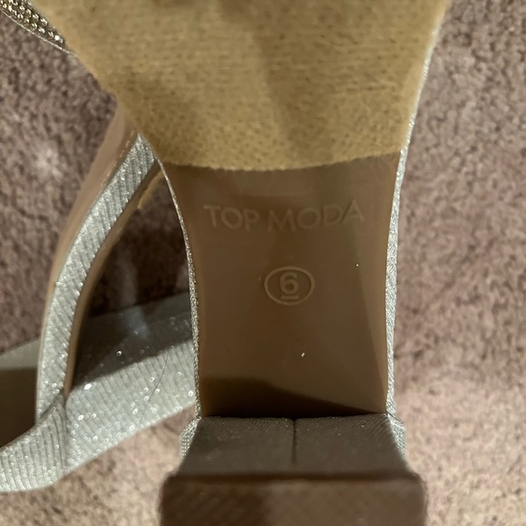 Sparkly high heels - Picture 5 of 8